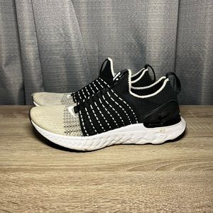 Nike React Phantom Run Flyknit 2